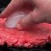 Smart grill-trick: Derfor skal du lægge et stykke is på bøffen